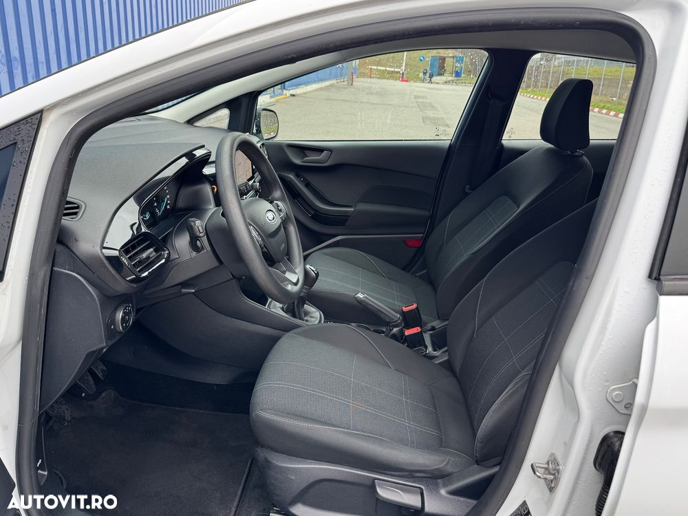 Ford Fiesta 1.1 Trend Connected - 11