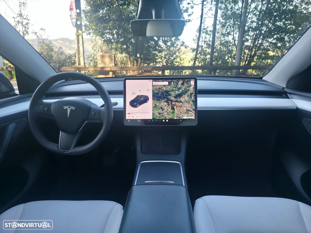 Tesla Model Y Long Range Dual Motor AWD - 15