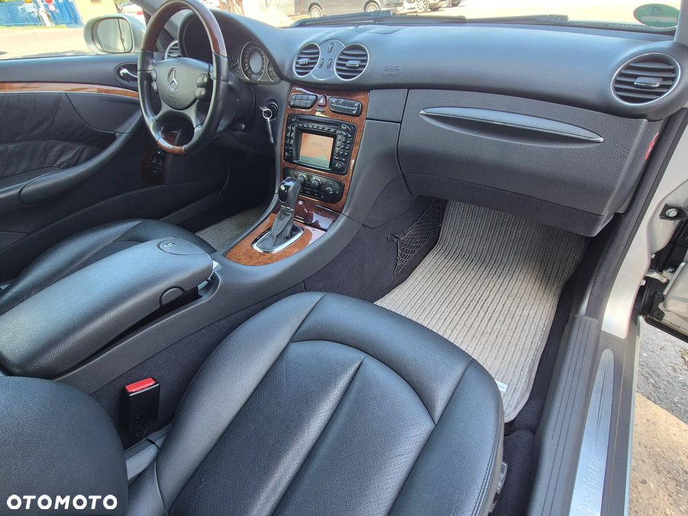 Mercedes-Benz CLK 240 Avantgarde - 32