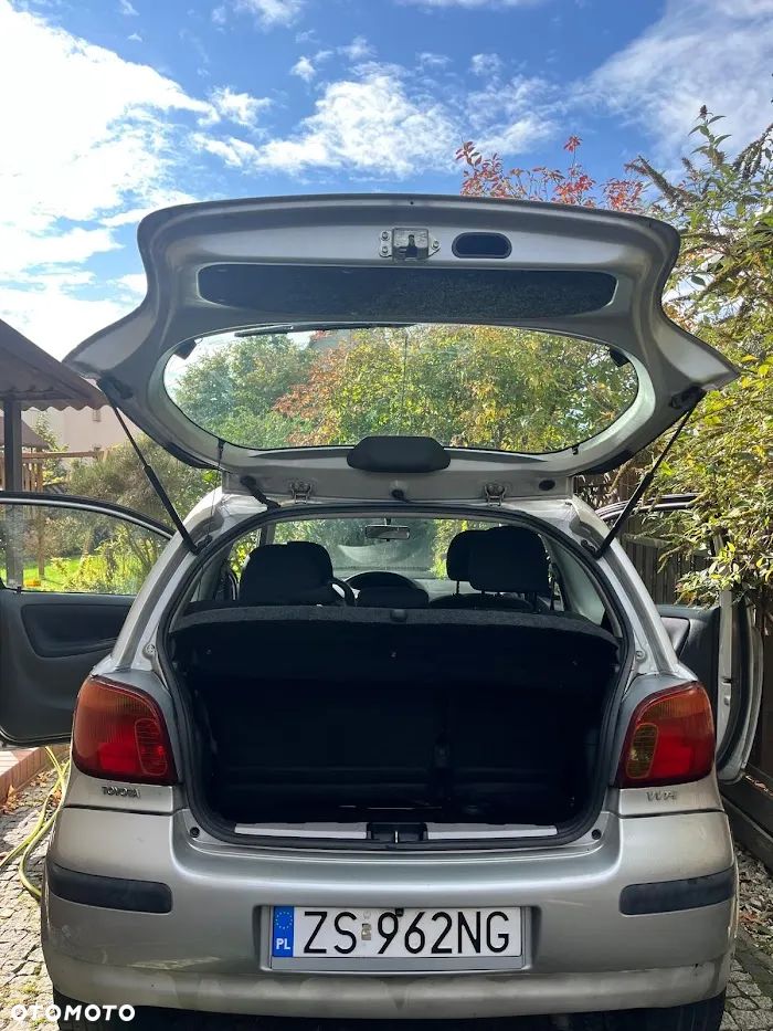Toyota Yaris - 7
