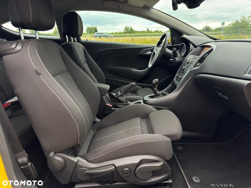 Opel Astra 1.6 Turbo Sport - 15
