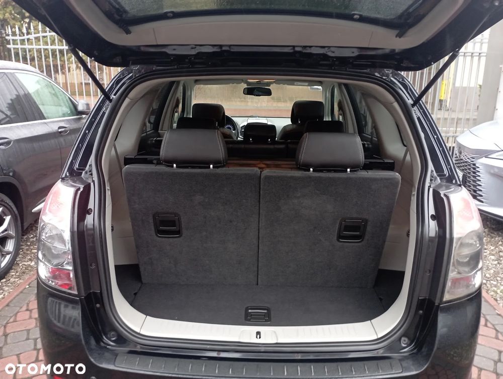 Chevrolet Captiva 2.2 d LTZ - 29