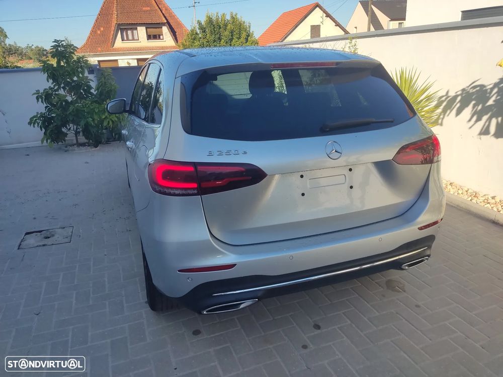 Mercedes-Benz B 250 - 4