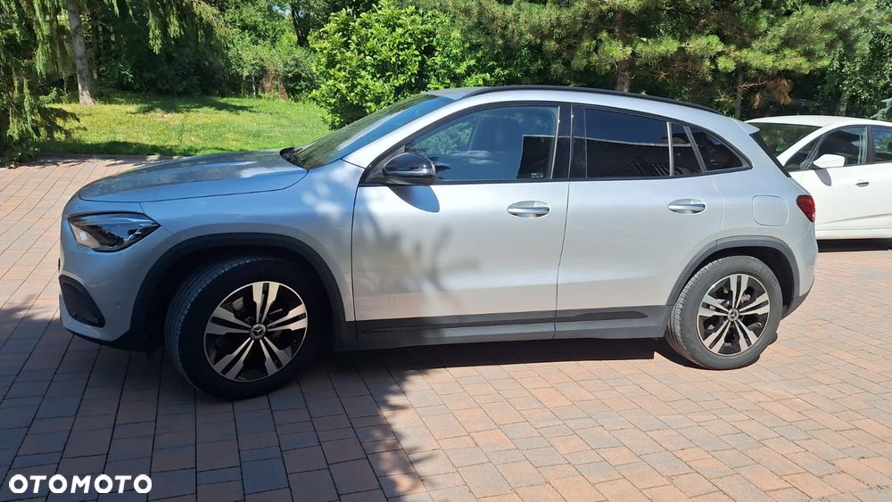 Mercedes-Benz GLA 250 4-Matic AMG Line - 17