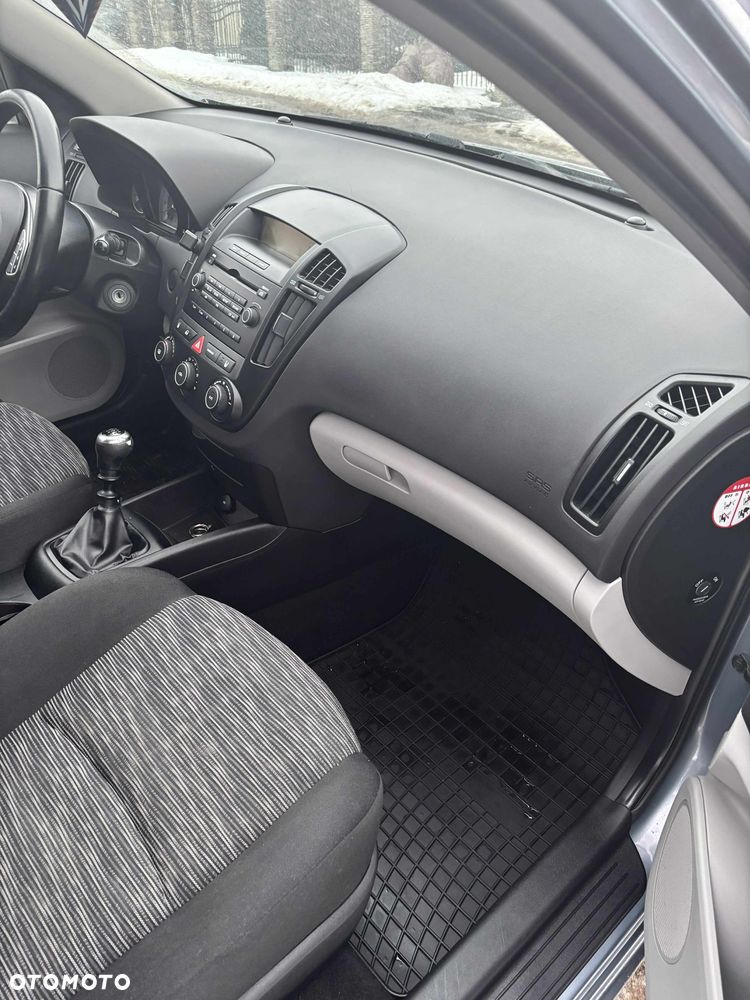 Kia Ceed 1.4 CVVT LX - 11