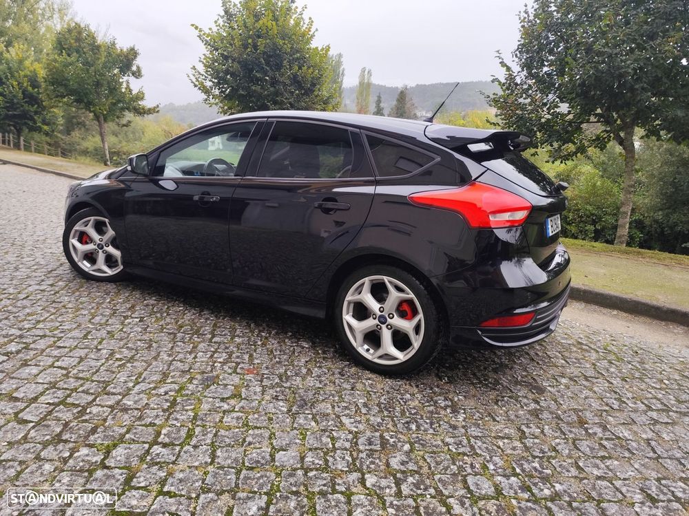 Ford Focus 2.0 TDCi ST-2 - 6