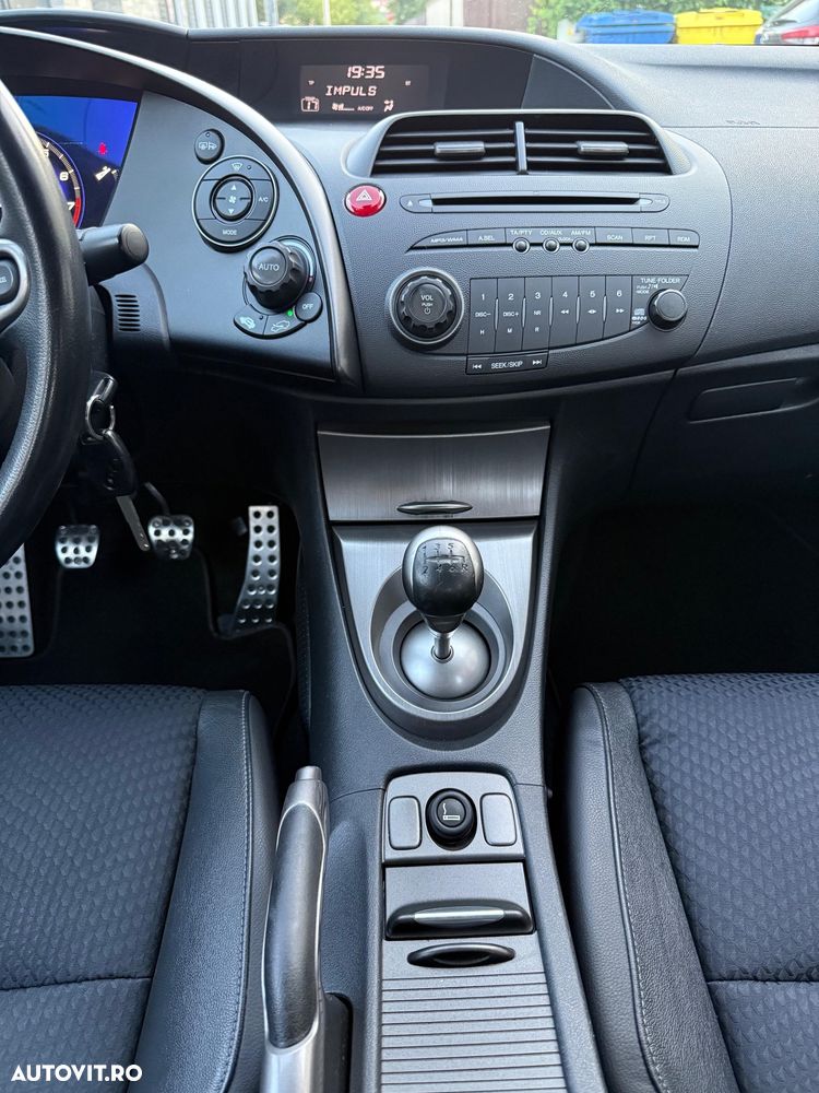 Honda Civic 1.8i-VTEC Sport - 21