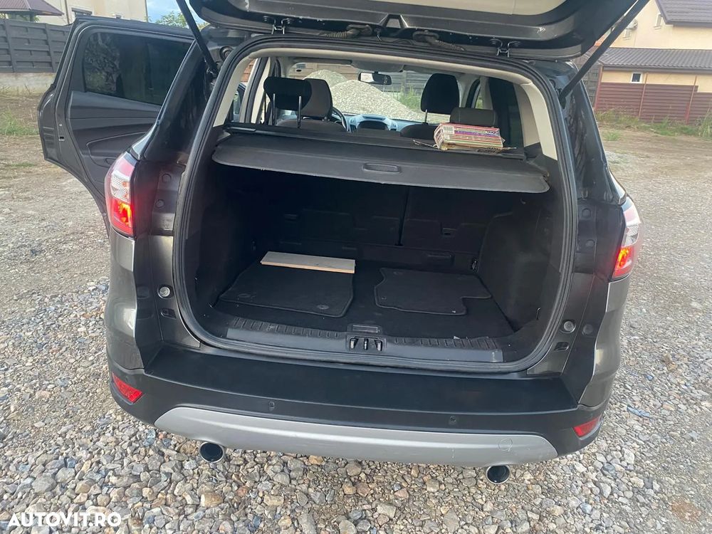 Ford Kuga - 4