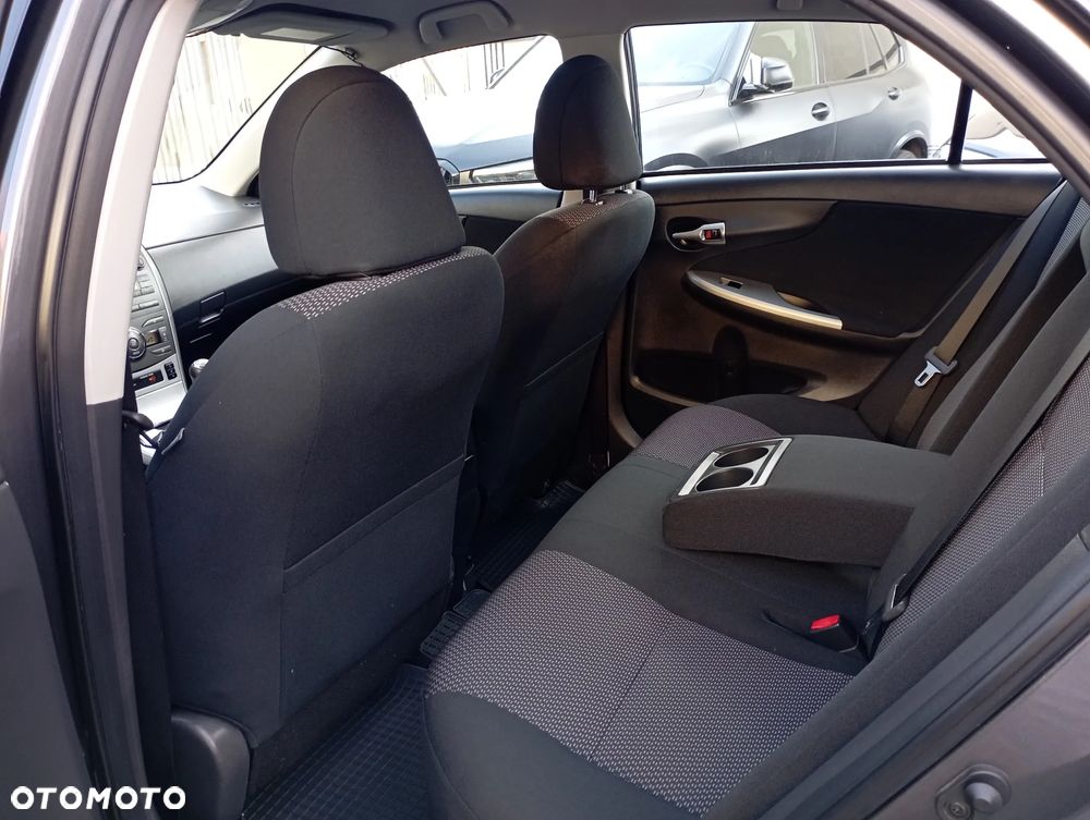 Toyota Corolla 1.6 Premium - 11