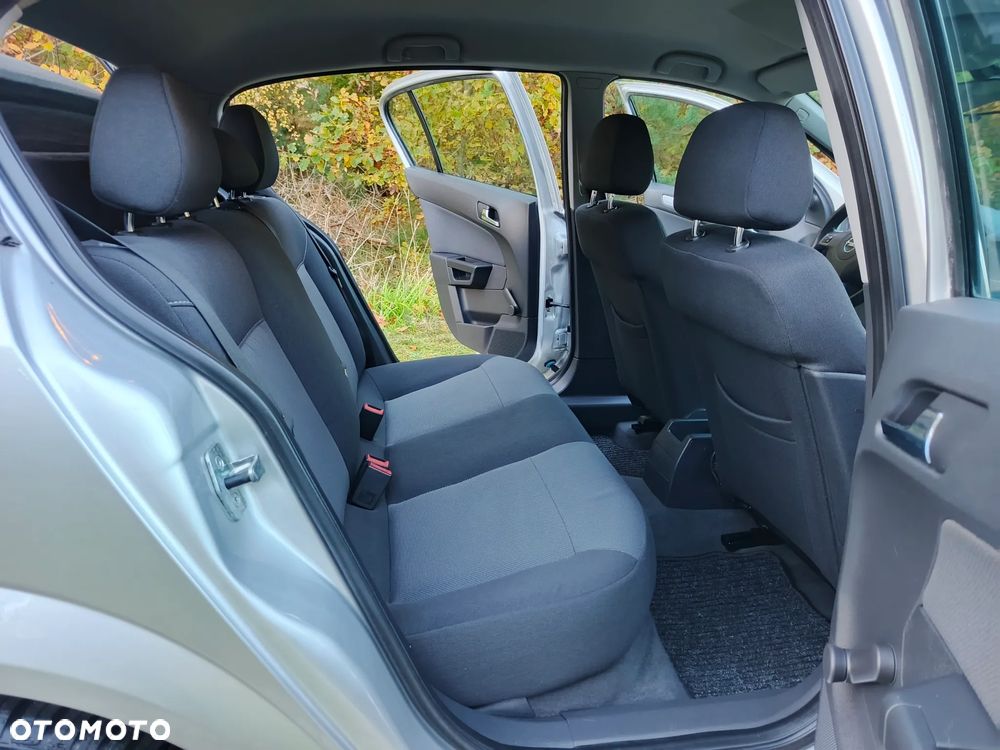Opel Astra - 17