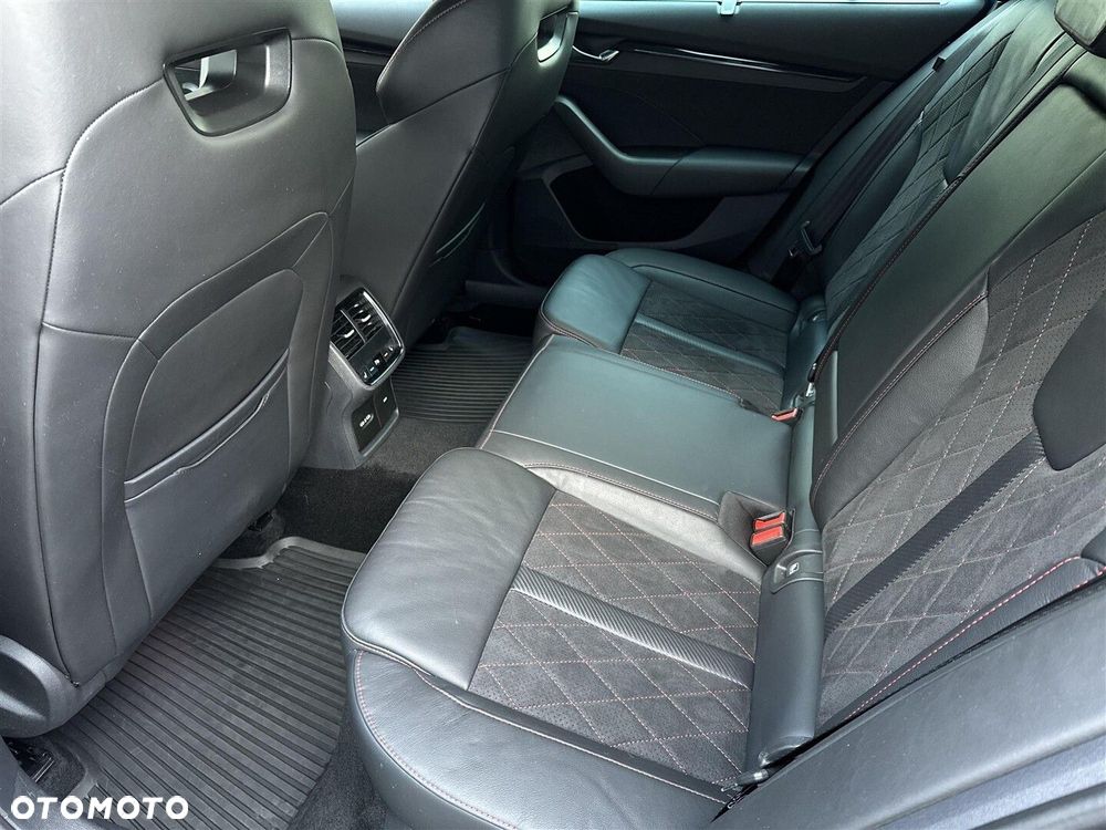 Skoda Octavia 2.0 TDI RS DSG - 11