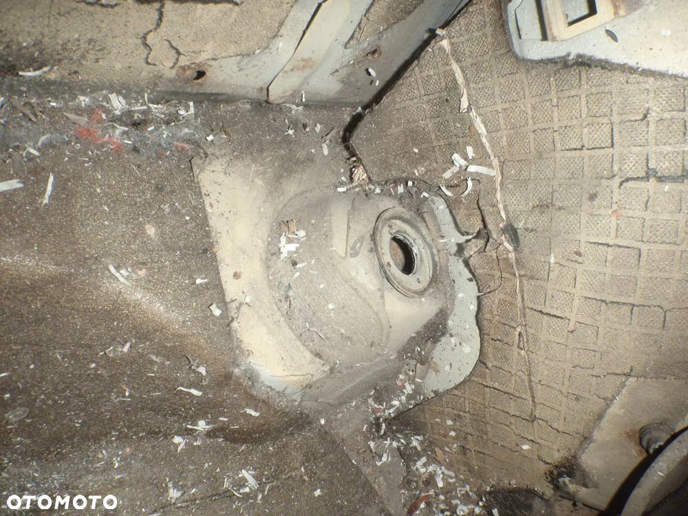 karoseria błotnik poszycie dach ćwiartka buda słupek nadkole 126p maluch - 28