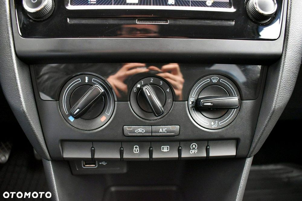 Skoda RAPID 1.0 TSI Active - 20