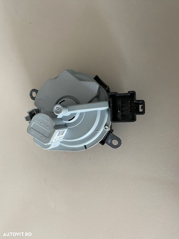Contact Volvo C30 C70 S40 V50 30737156 - 3