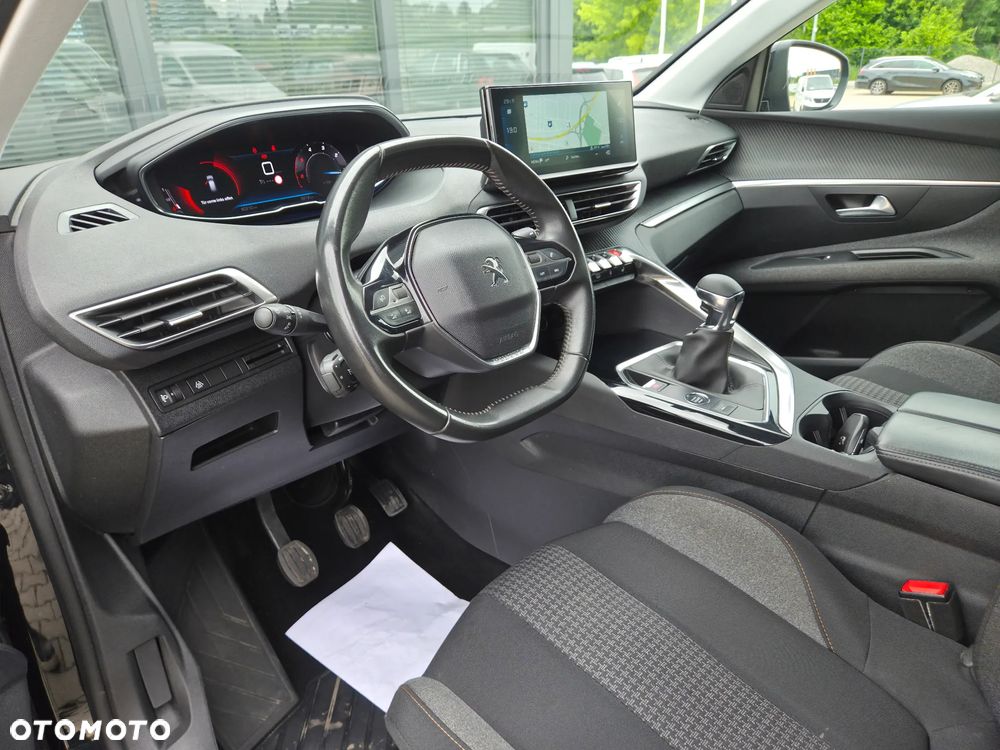 Peugeot 3008 1.5 BlueHDi Active Pack S&S EAT8 - 26