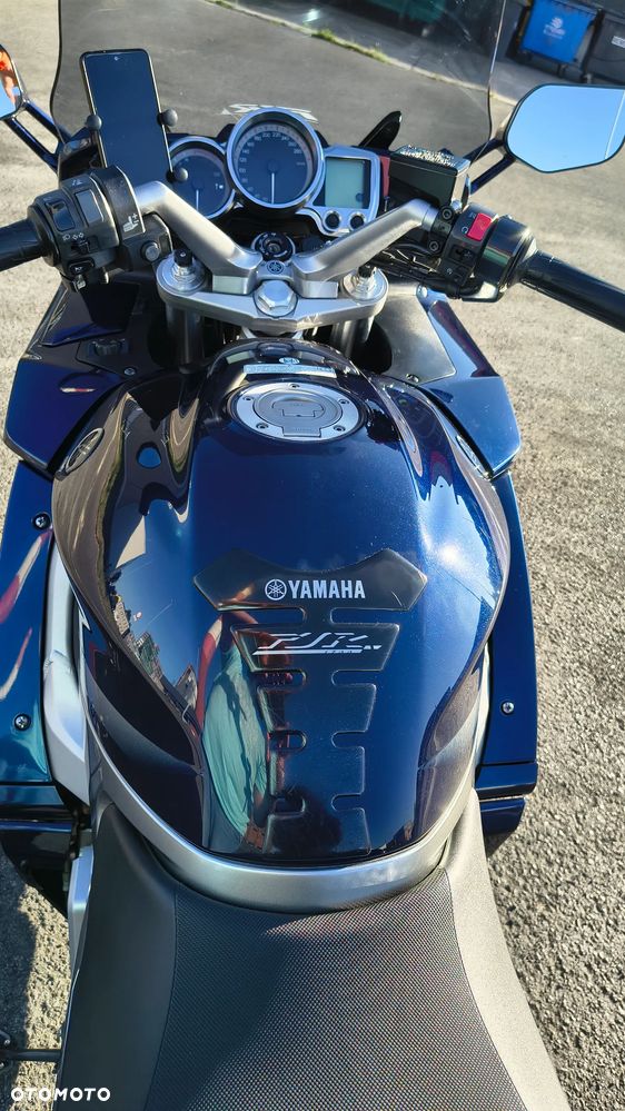 Yamaha FJR - 12