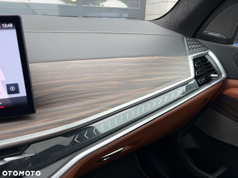 BMW X7 - 16