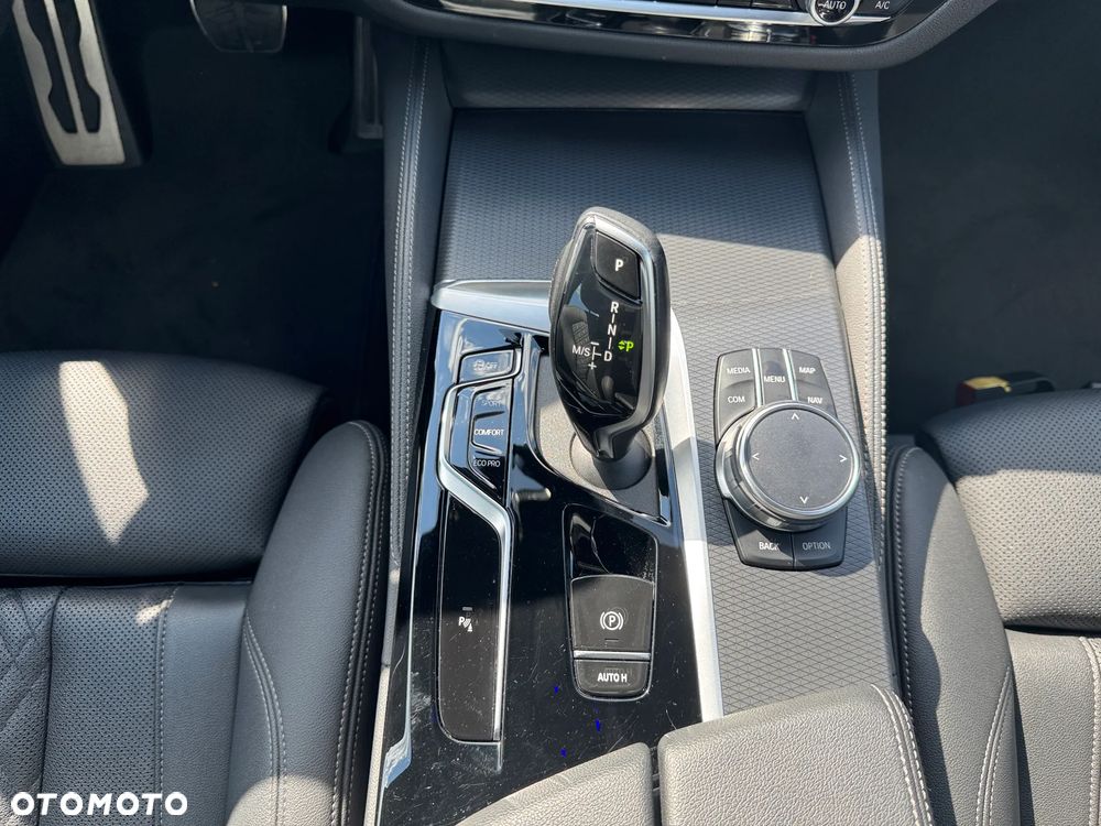 BMW Seria 5 520i mHEV Luxury Line - 12