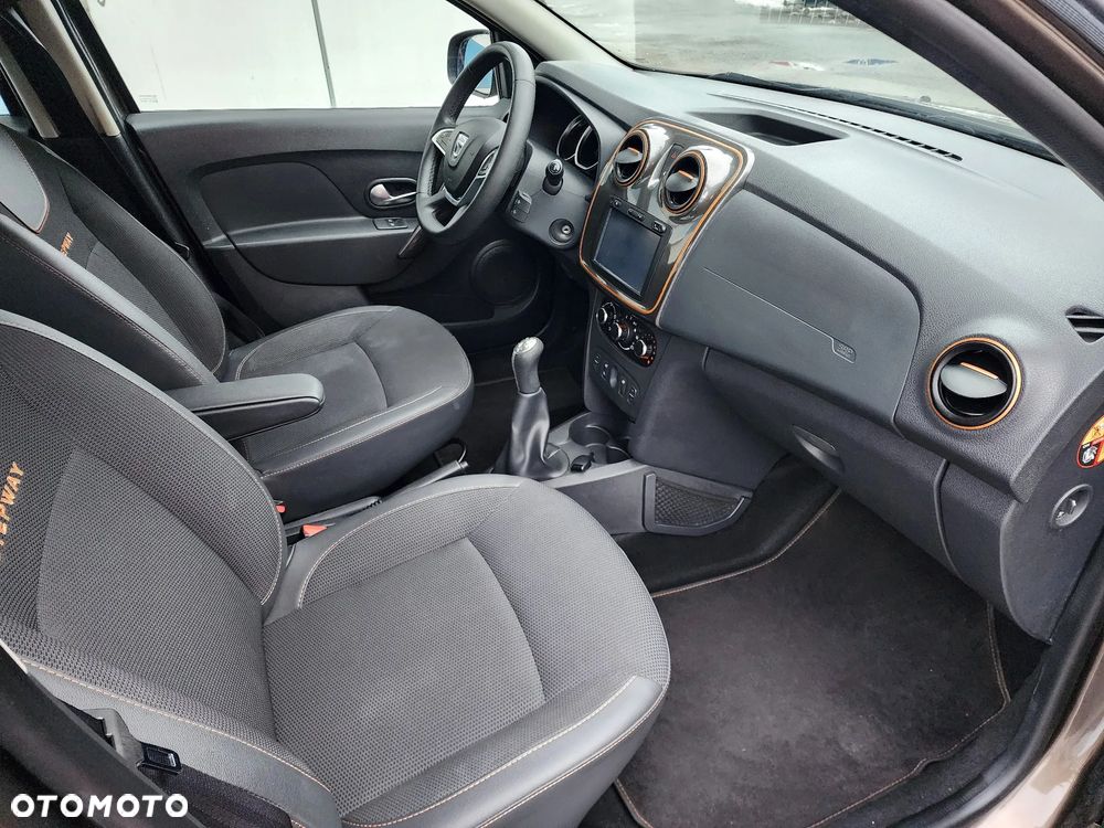 Dacia Sandero Stepway 0.9 TCe Ambiance S&S EU6 - 29