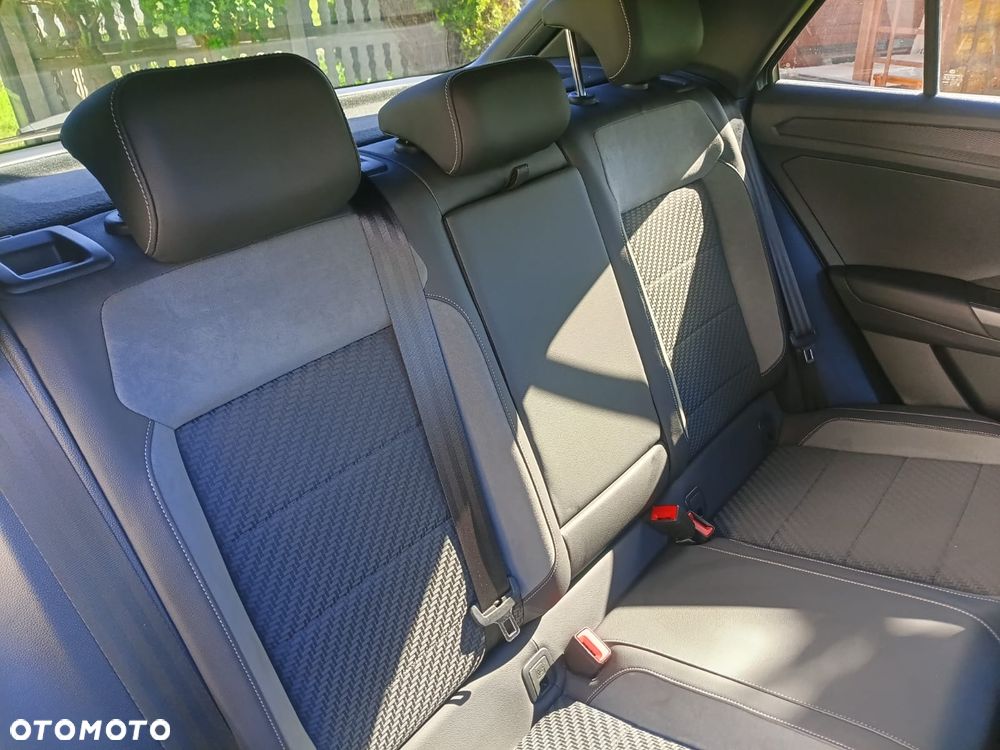 Volkswagen T-Roc 1.5 TSI R-Line - 32