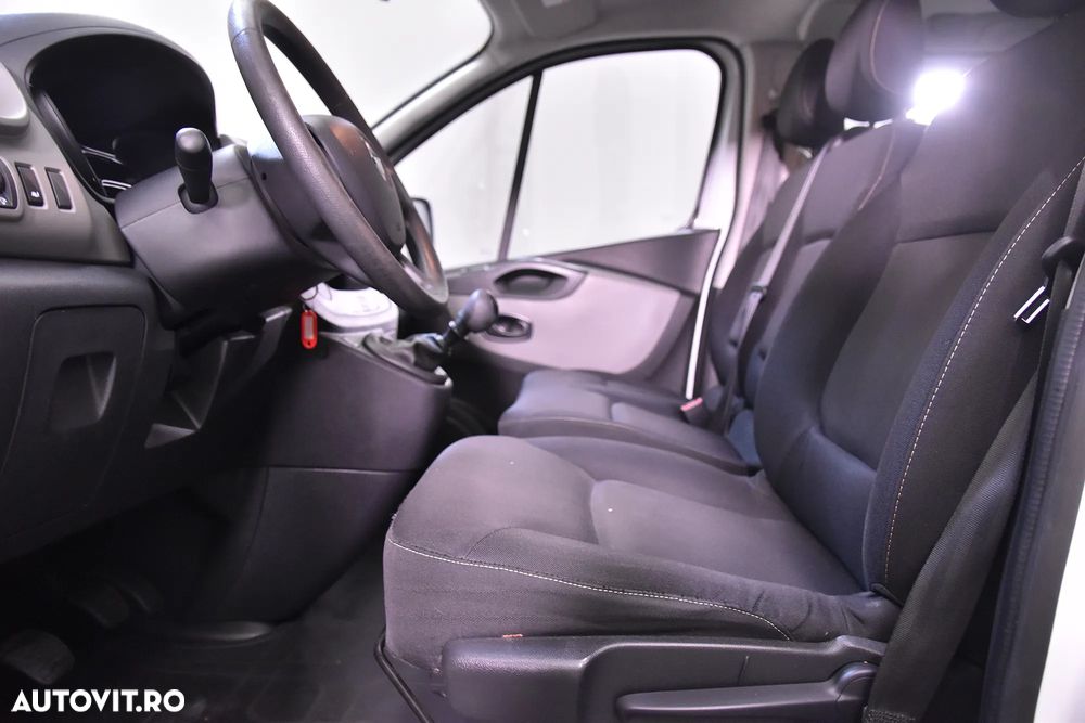 Renault Trafic - 17