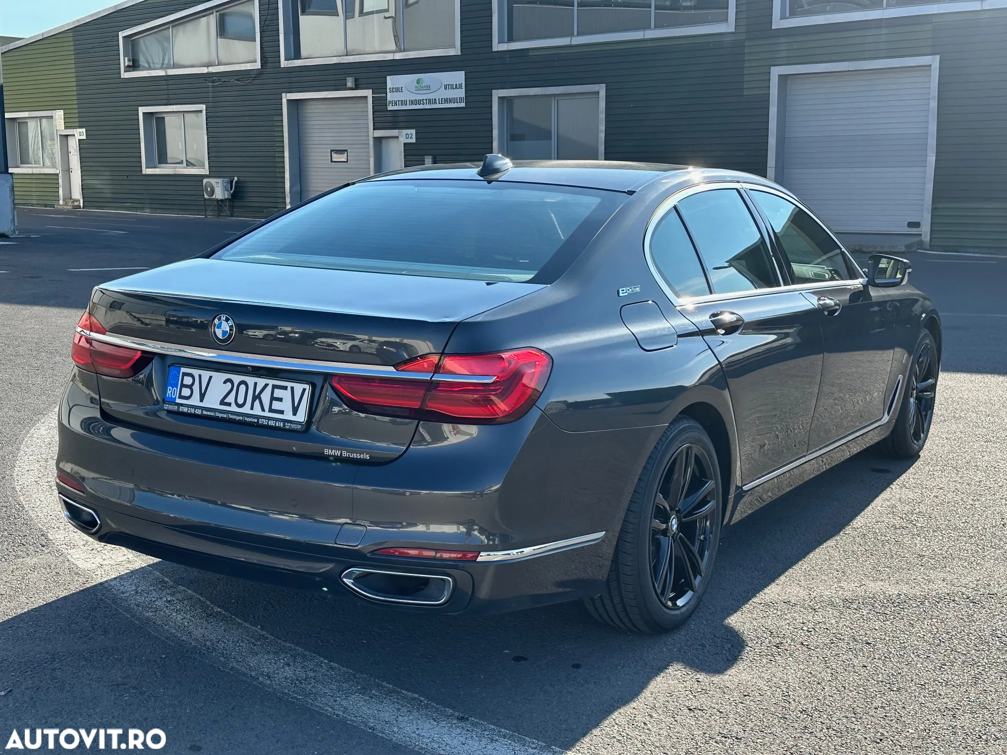 BMW Seria 7 - 16