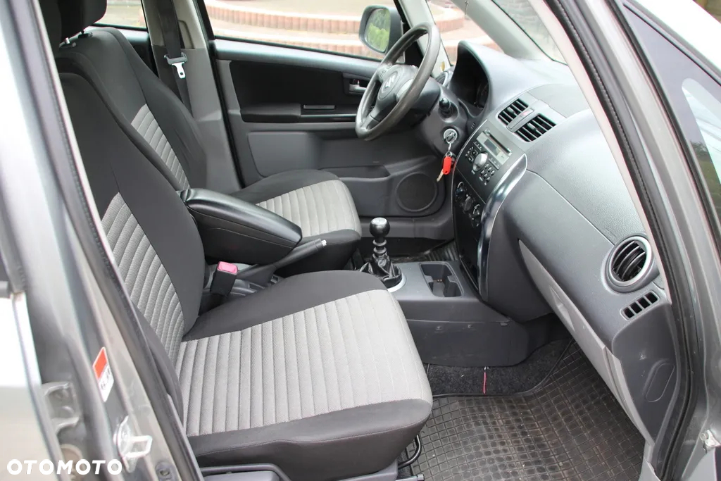 Suzuki SX4 2.0 DDiS 4x4 Style - 14