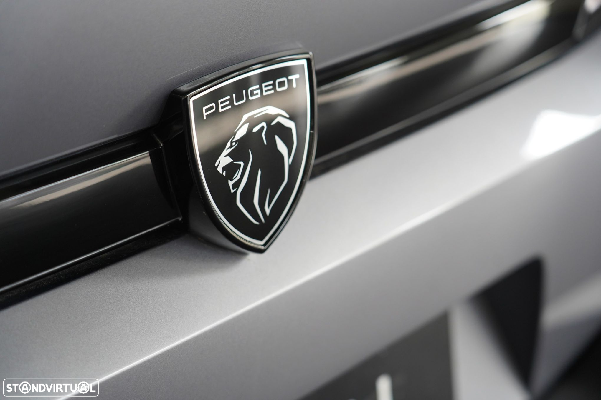 Peugeot 408 1.2 PureTech Allure EAT8 - 36