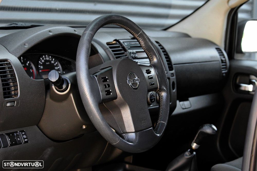 Nissan Navara 2.5 dCi CD LE - 9