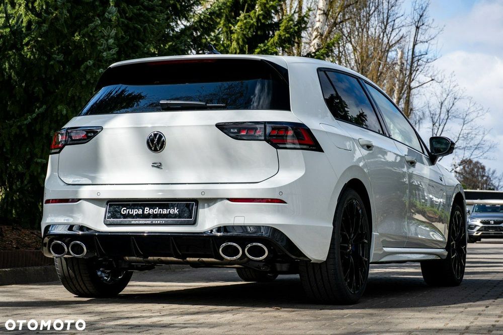 Volkswagen Golf - 10