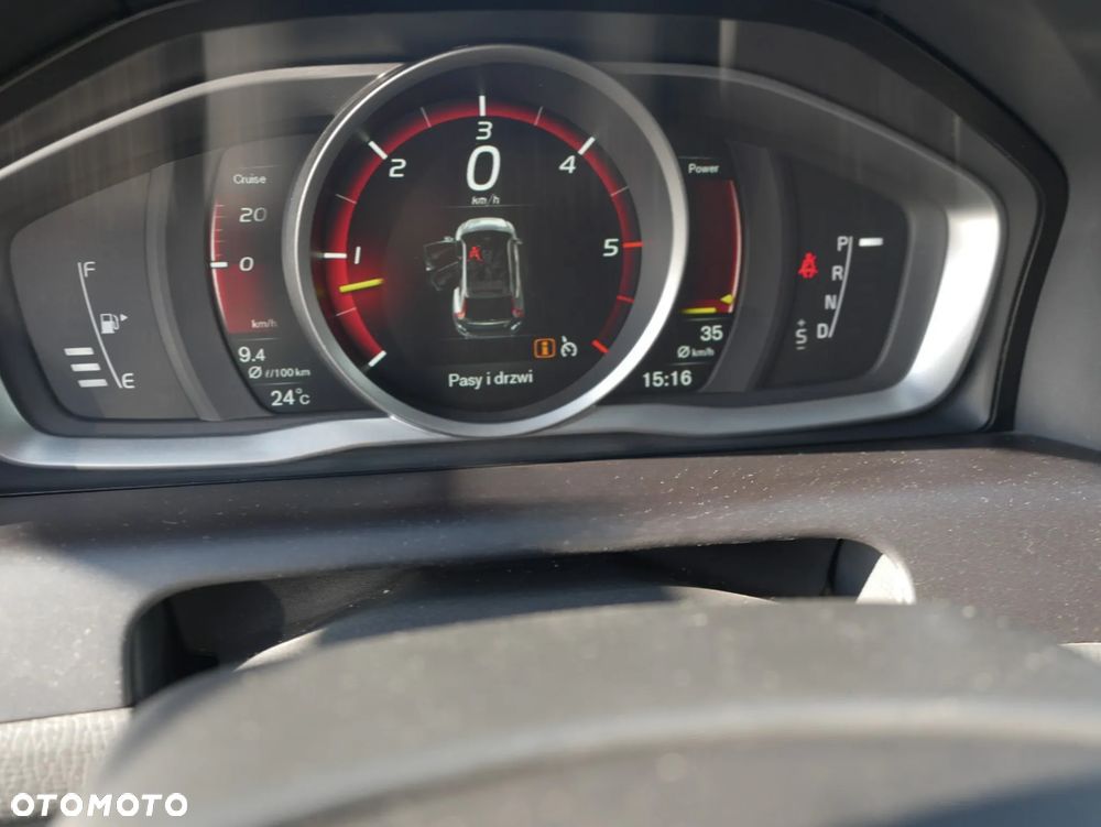 Volvo XC 60 D4 AWD Momentum - 27