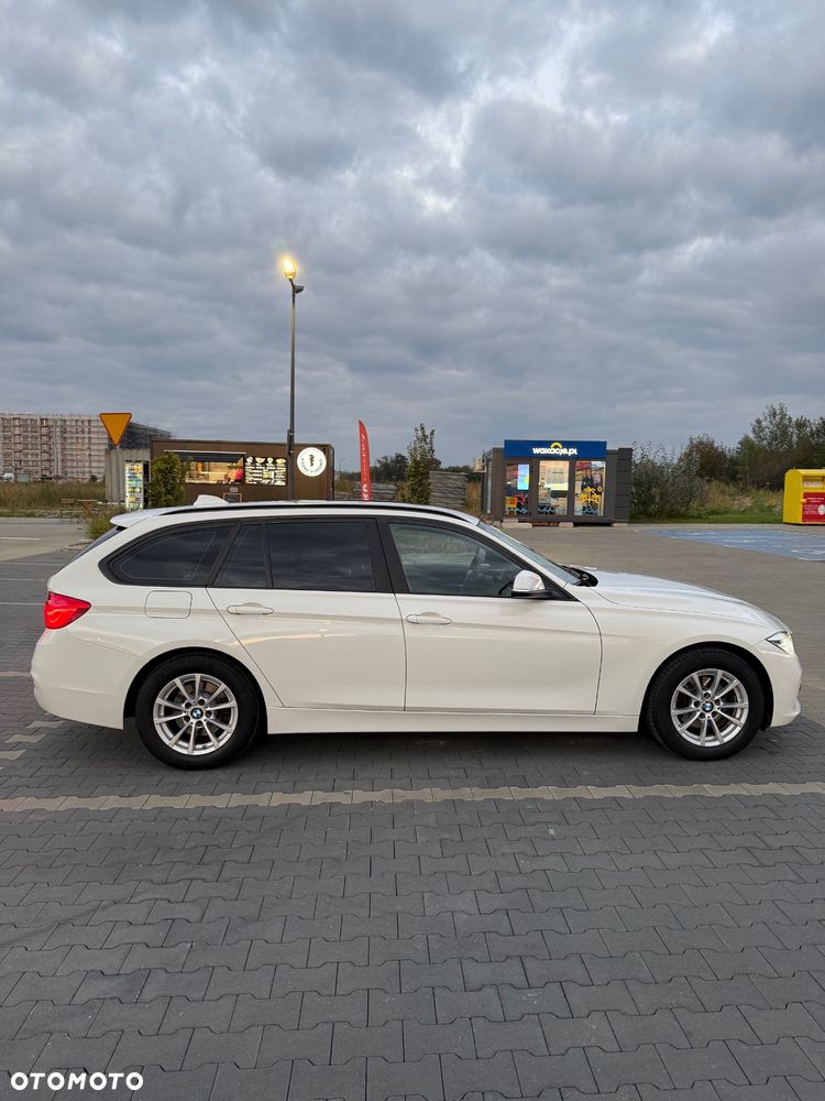 BMW Seria 3 320i Advantage - 8
