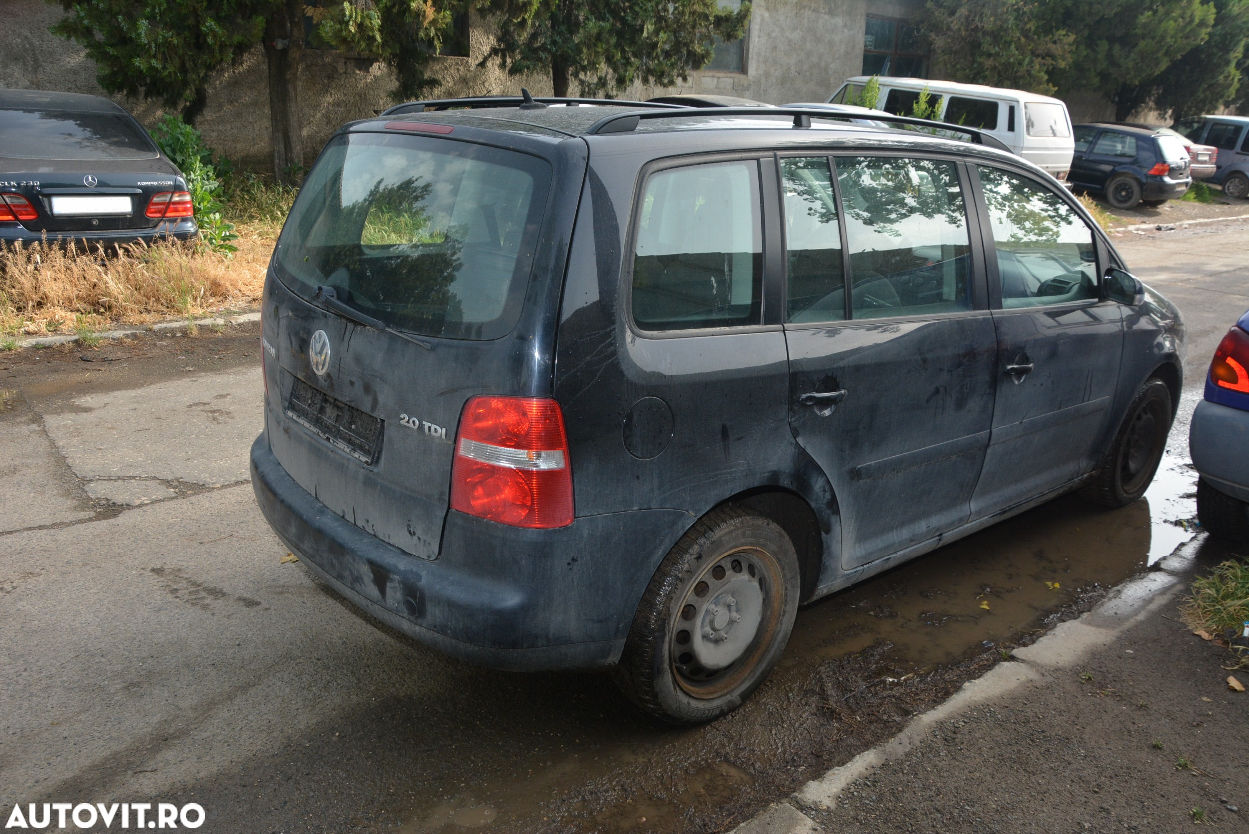 Dezmembrari  VW TOURAN (1T)  2003  > 2010 2.0 TDI Motorina - 44