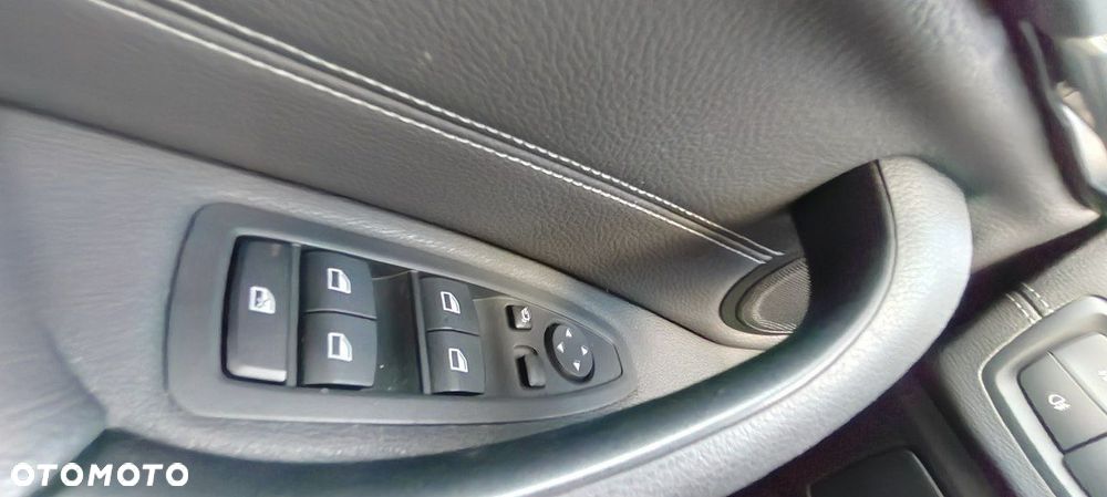 BMW X1 sDrive18d - 16