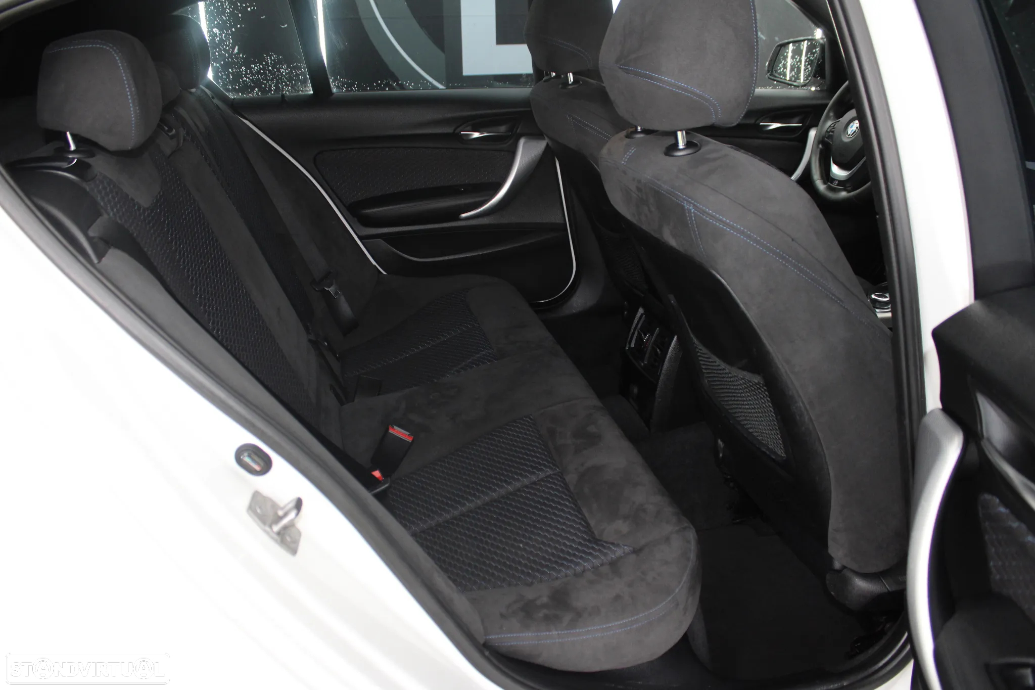 BMW 118 dA Pack M - 10
