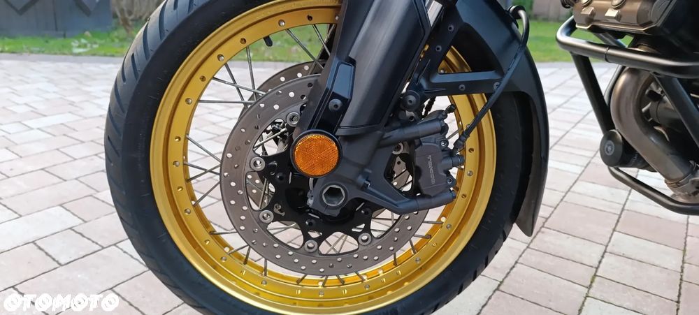 Suzuki V-STROM - 31