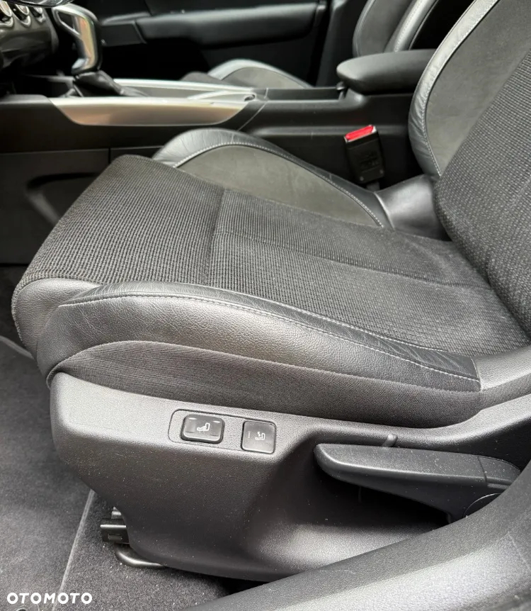 Citroën C4 PureTech 130 Stop&Start EAT8 SHINE - 21