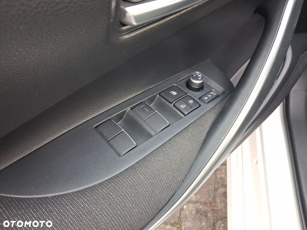 Toyota Corolla 1.8 Hybrid Comfort - 19