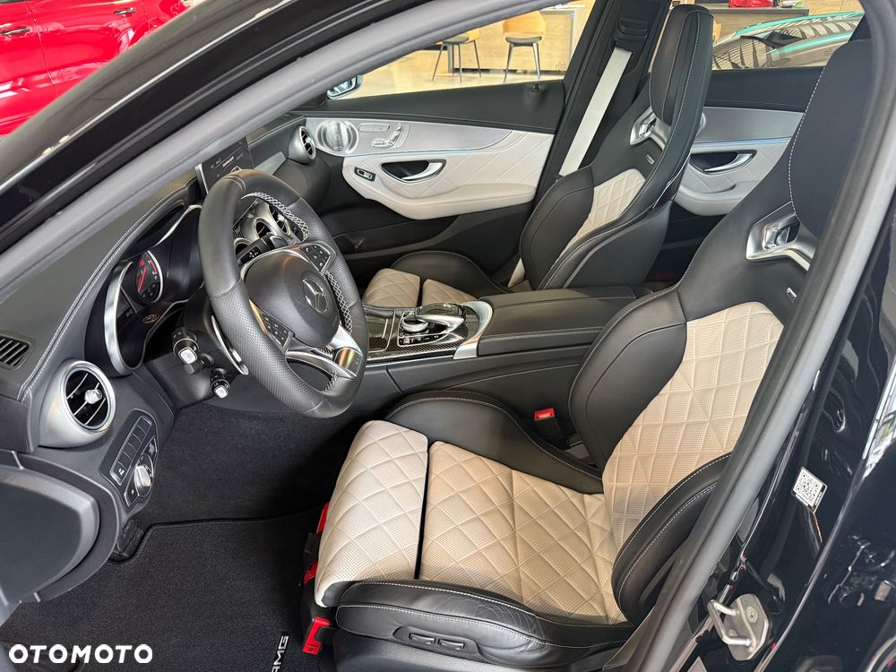 Mercedes-Benz Klasa C 63 S AMG 9G - 18