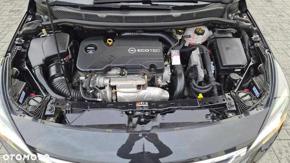 Opel Astra 1.4 Turbo Edition - 37