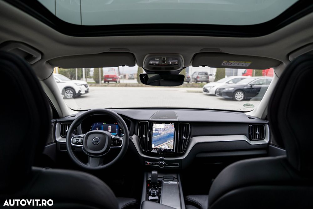 Volvo XC 60 B4 D Plus Dark - 15