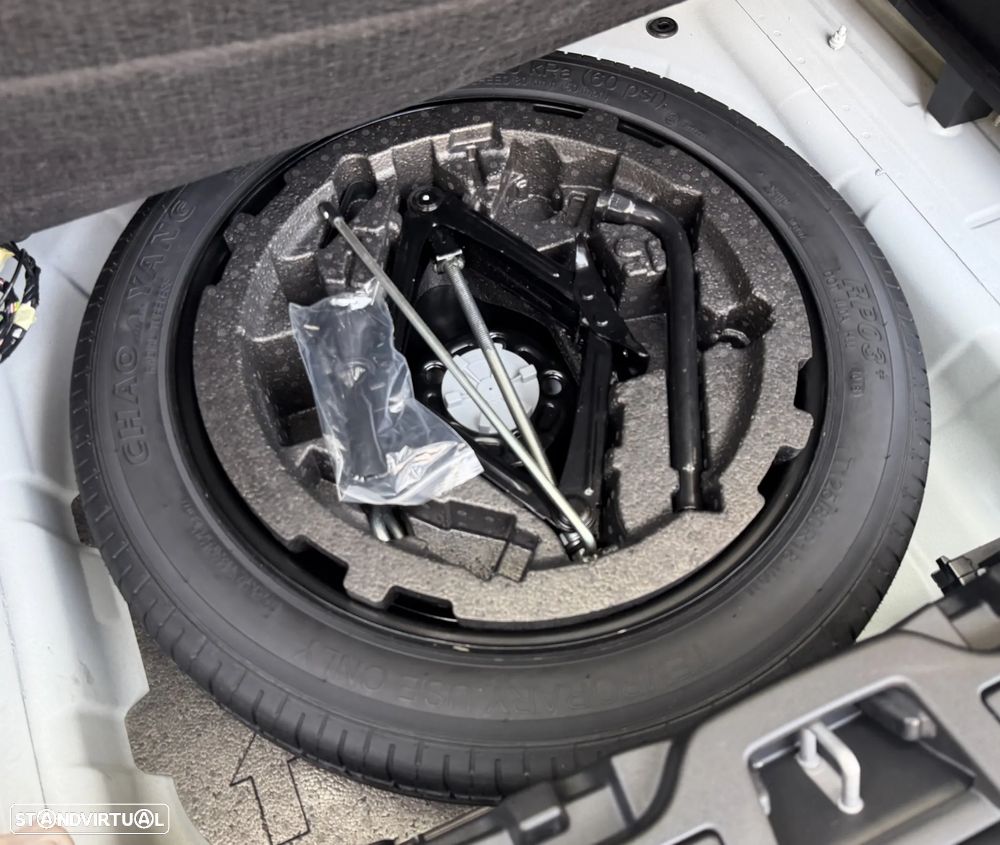 Volvo XC 40 2.0 T5 Momentum - 33