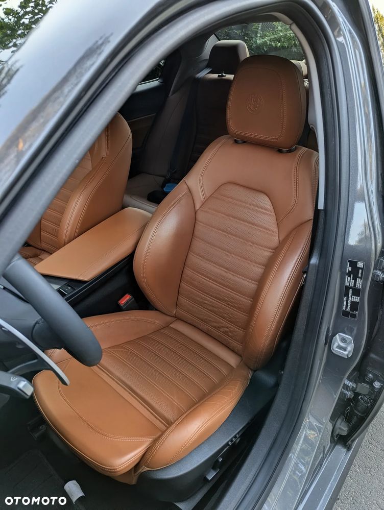 Alfa Romeo Giulia 2.0 Turbo Veloce Q4 - 14