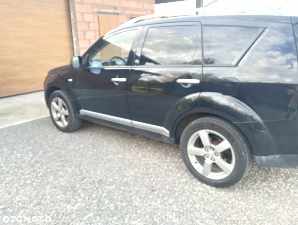 Mitsubishi Outlander 2.0 DID Instyle - 8