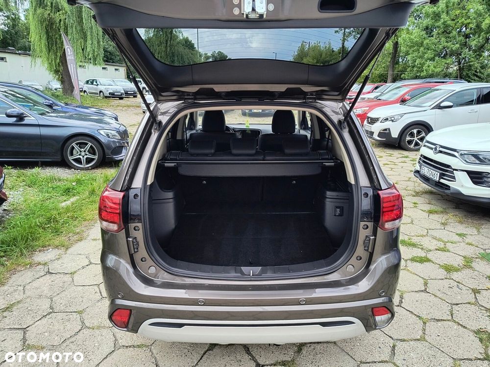 Mitsubishi Outlander - 17