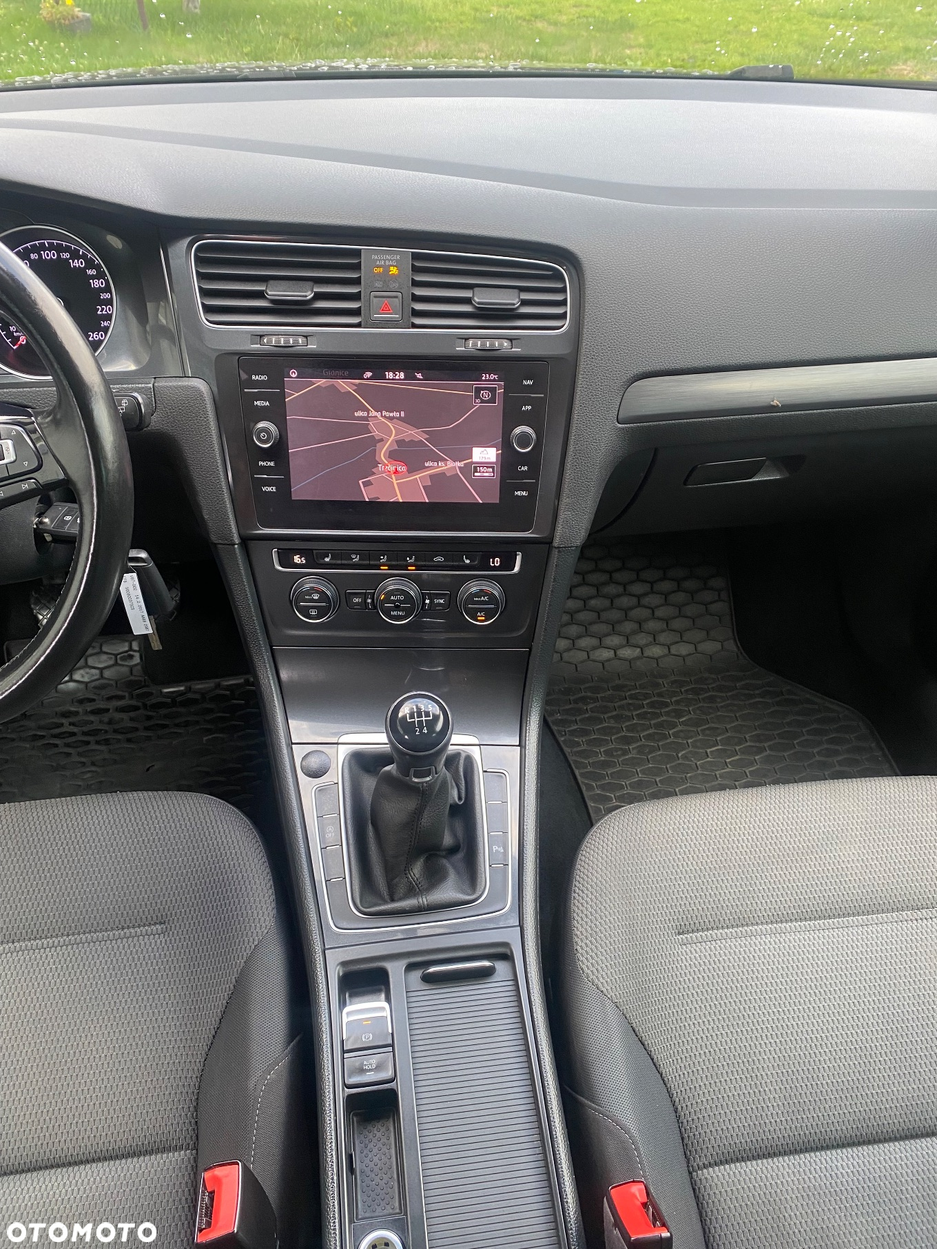 Volkswagen Golf 1.6 TDI (BlueMotion Technology) Comfortline - 20