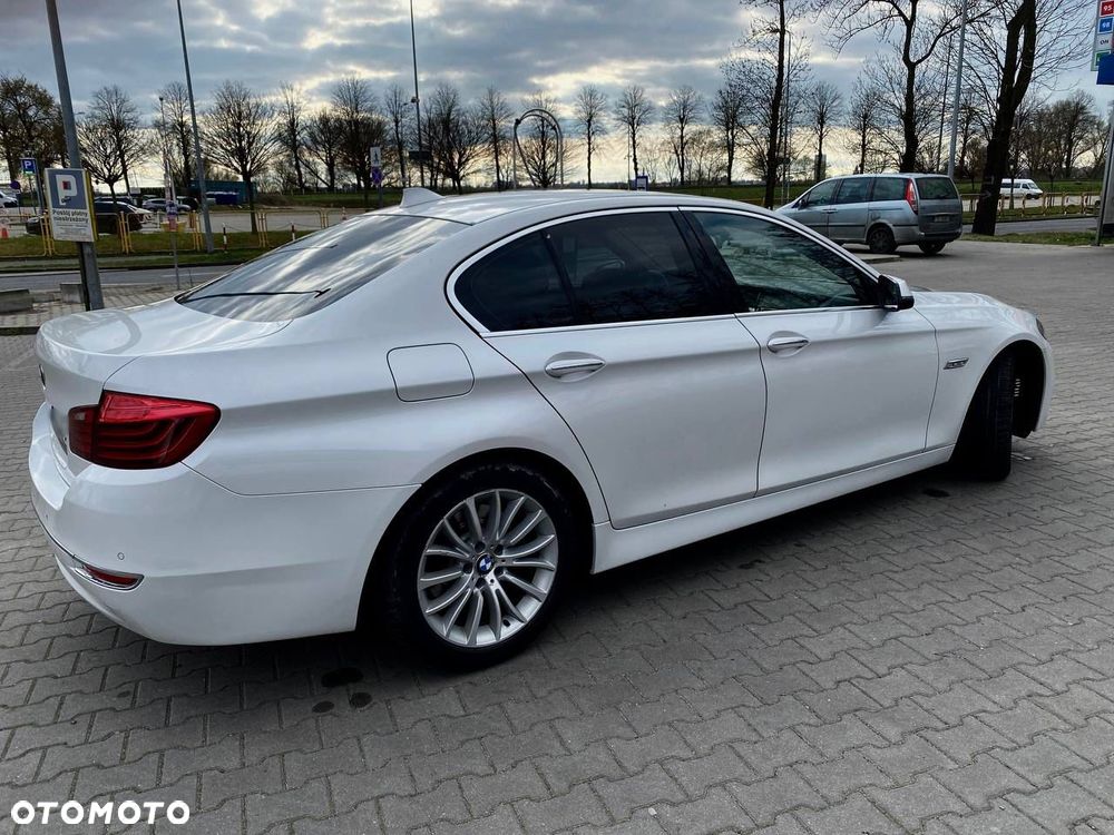BMW Seria 5 530d xDrive Luxury Line - 18