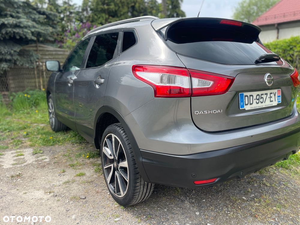 Nissan Qashqai 1.6 dCi Xtronic TEKNA+ - 4