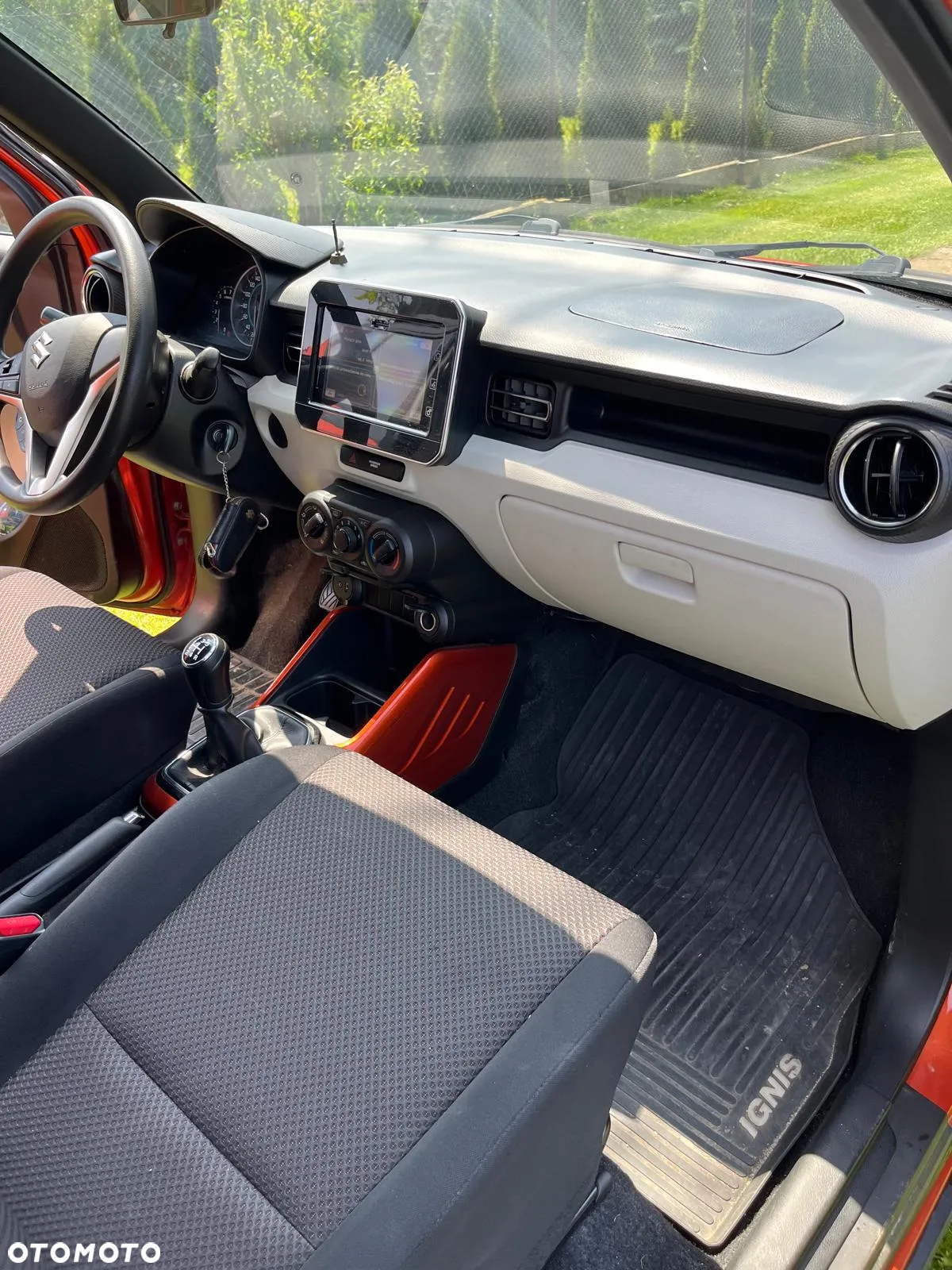 Suzuki Ignis - 10