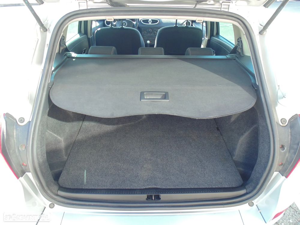Renault Clio Break 1.2 16V Dynamique S - 13